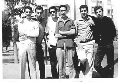 i_1960-1961_6 bach.jpg - IPE- Grupo  - TANGER / MARRUECOS6º de Bachiller de 1961Enviada por Germán Gumpert De izquierda a derecha:Germán Gumpert, José Luis Tirado, Angel Mártinez Delgado, Cristobal Tirado, Dito Verdugo,X. 